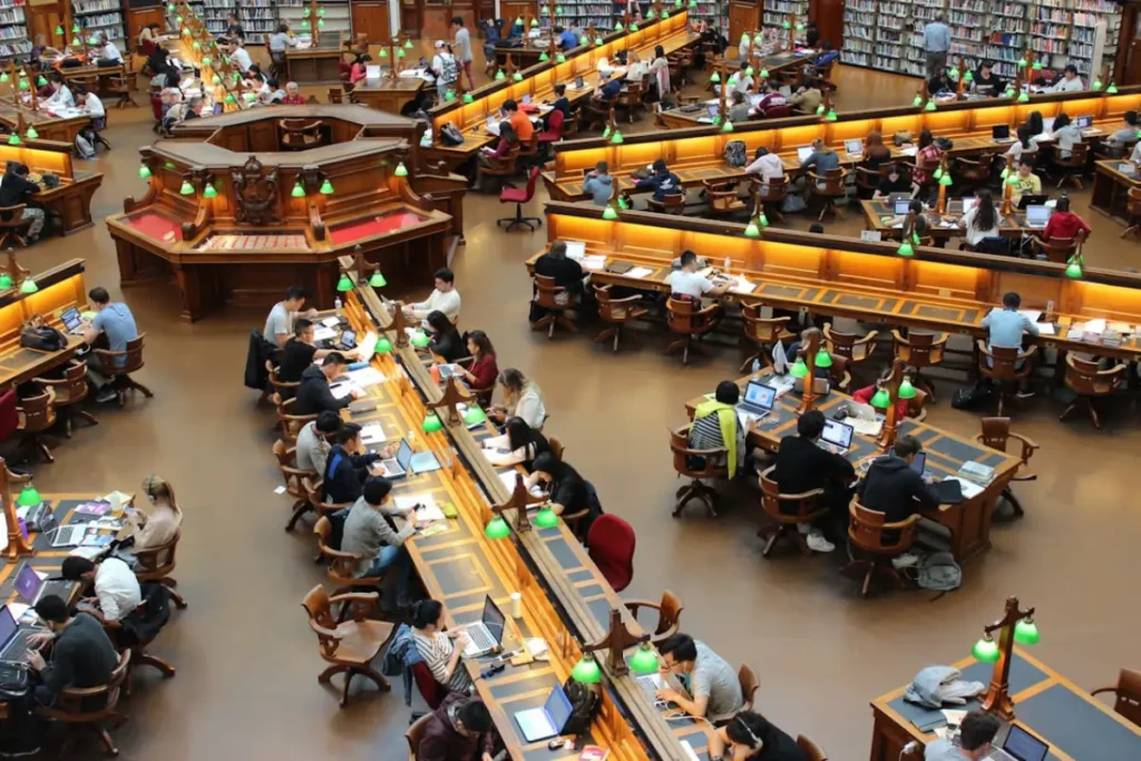 7 Reasons to Study in Canada